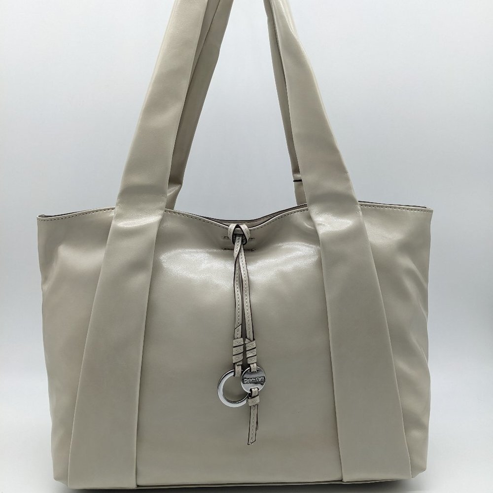 CALVIN KLEIN Hanna shiny faux-leather novelty tote shoulder bag -Pelican/Ivory